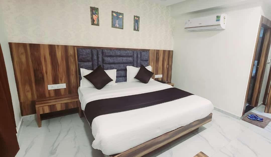 Hotel Sun Shine Ahmedabad Exterior foto